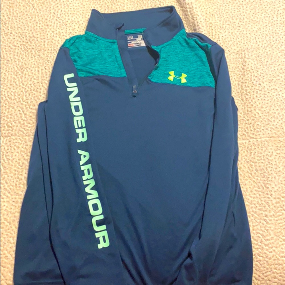 Boys Medium Under Armor zip up